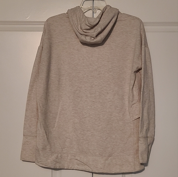 YOGALICIOUS Women's Heathered Cream Hoodie, size small - Picture 5 of 8